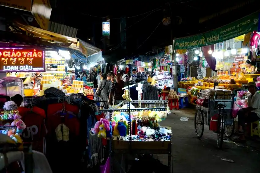 chau doc night market mam an giang