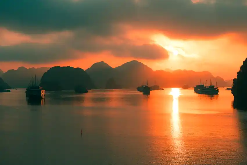 ha long bay sunrise cruise