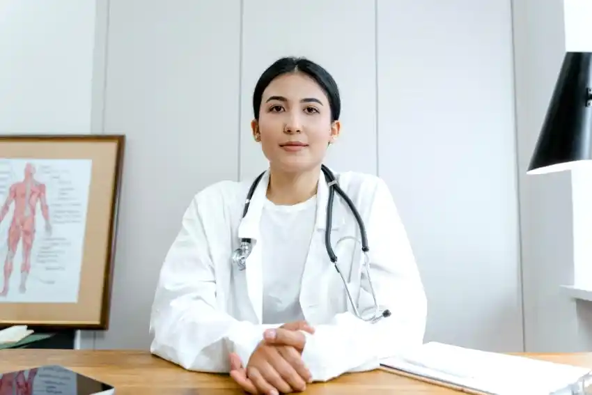 hanoi international hospital doctor