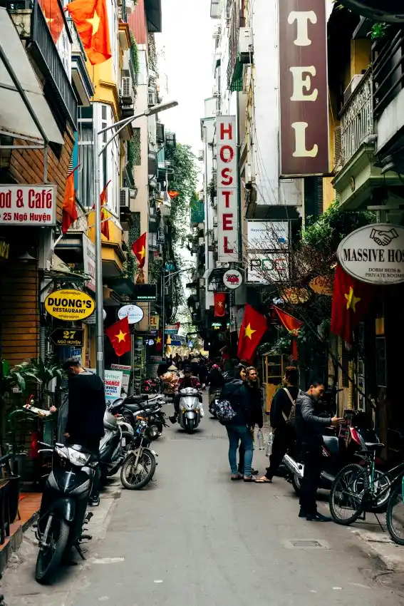 hanoi old quarter hostel street