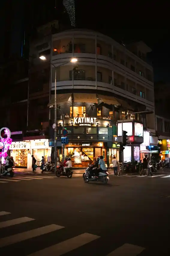 ho chi minh city cafe culture night