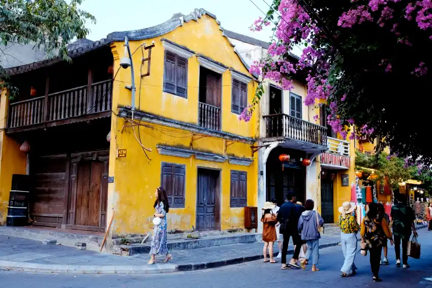 hoi an vietnam colonial street scene