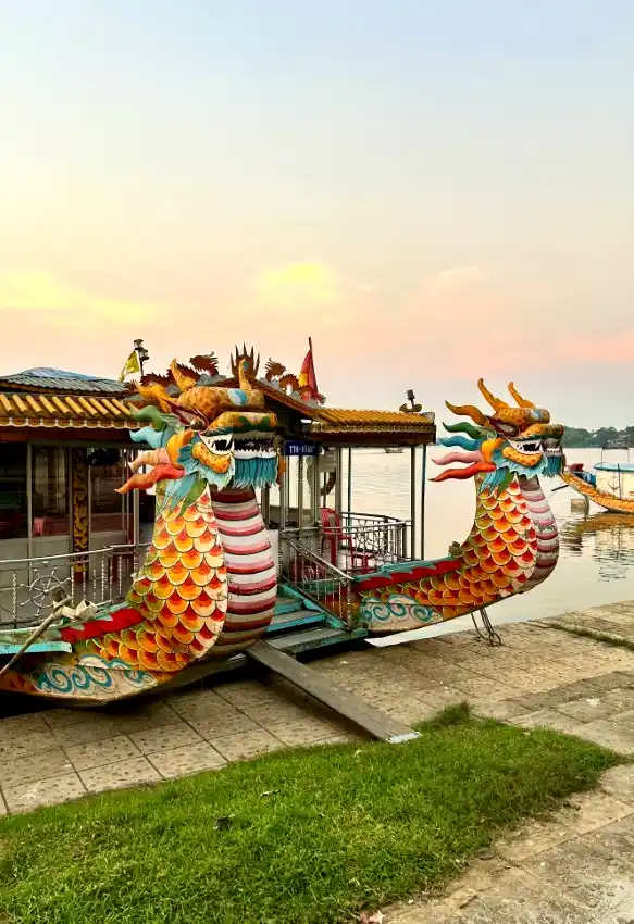 hue perfume river dragon boats