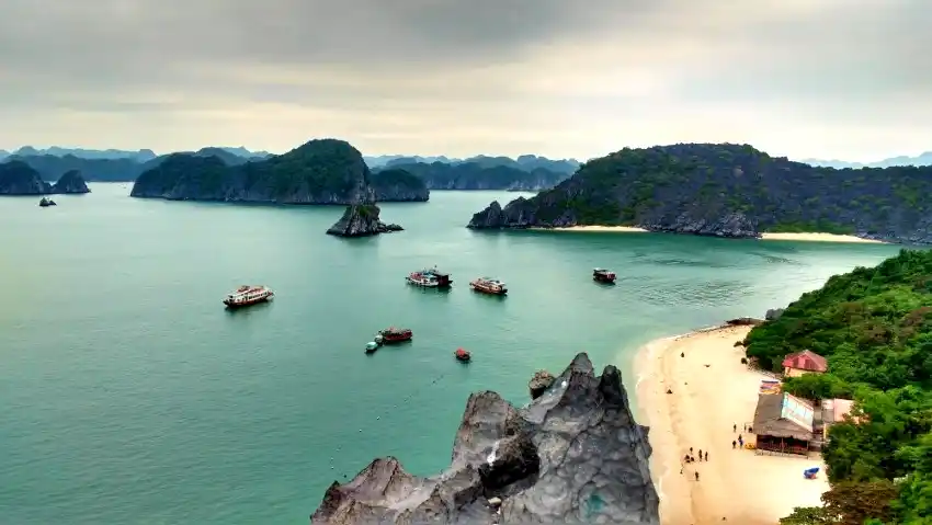 lan ha bay cat ba island cruise view