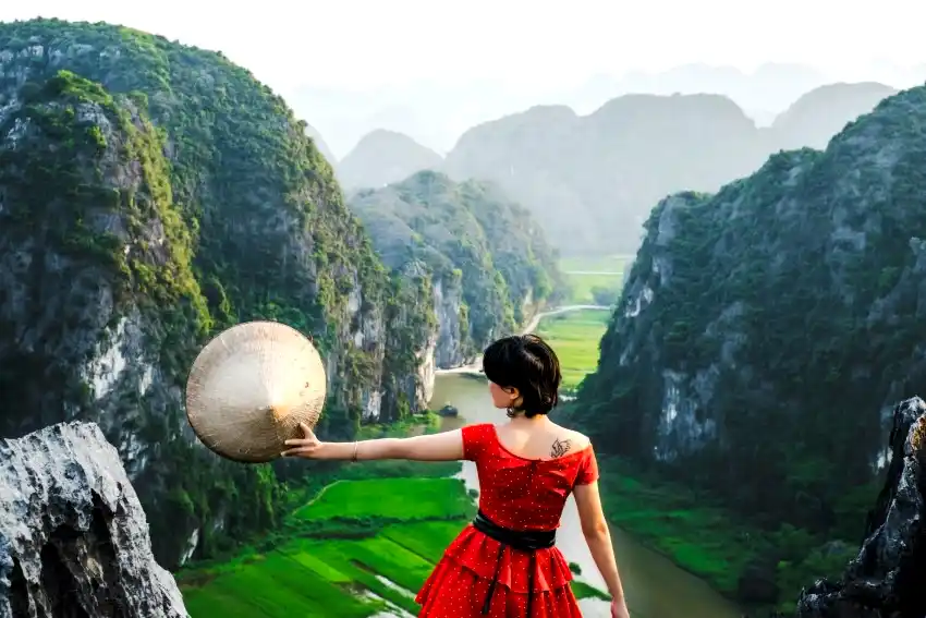 mua caves viewpoint ninh binh