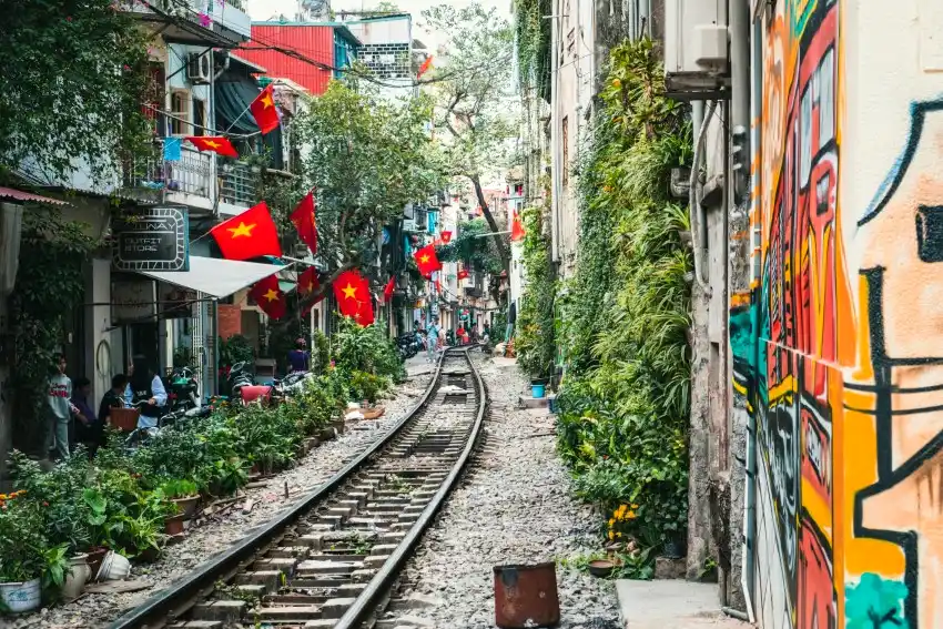 pho duong tau hanoi railway neighborhood