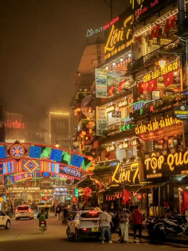sa pa town night market street