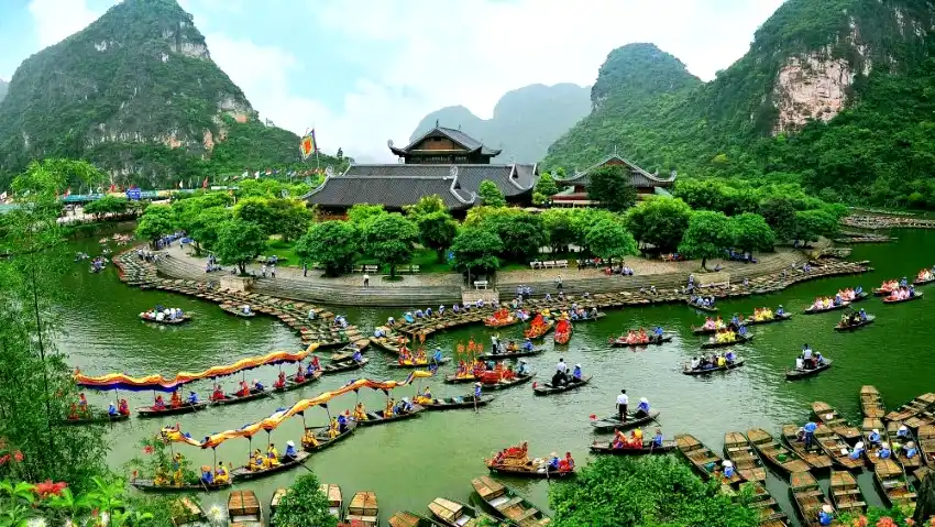 trang an festival ninh binh