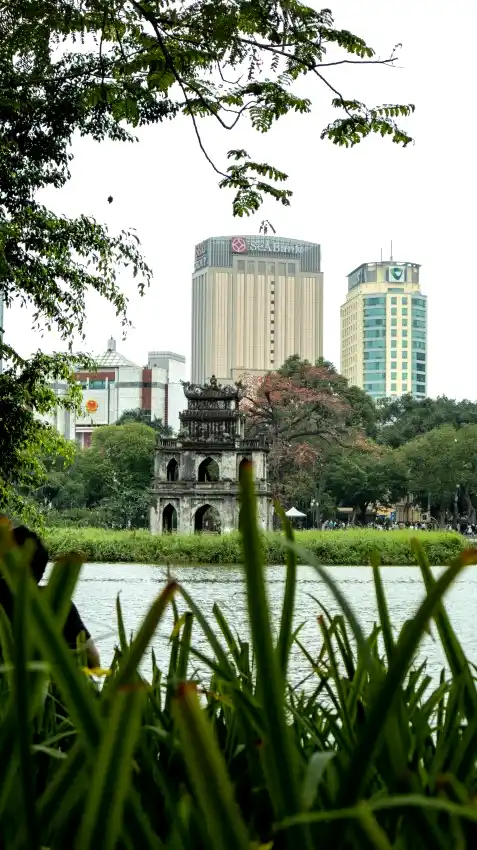 turtle tower hoan kiem lake hanoi