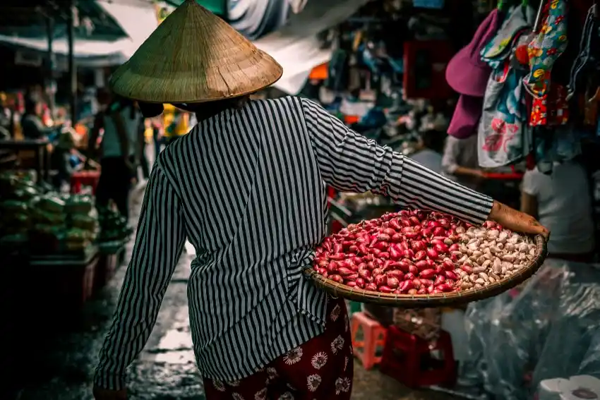 vietnam local market street food