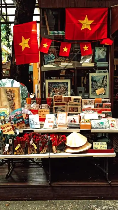 vietnam souvenir shop conical hats