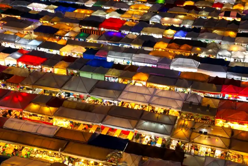 vietnam travel guide shopping bazaars