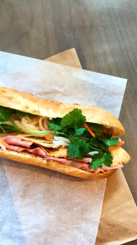 vietnamese banh mi sandwich