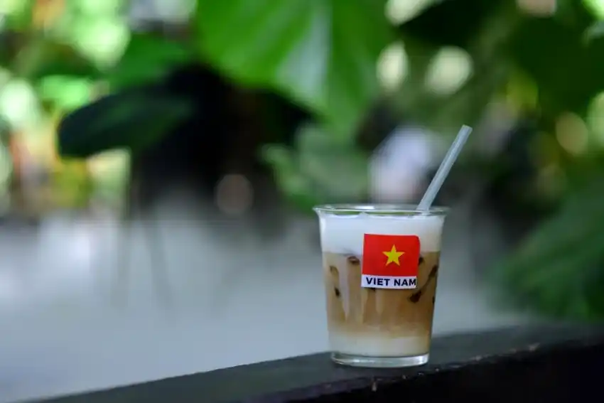 vietnamese iced black coffee ca phe da
