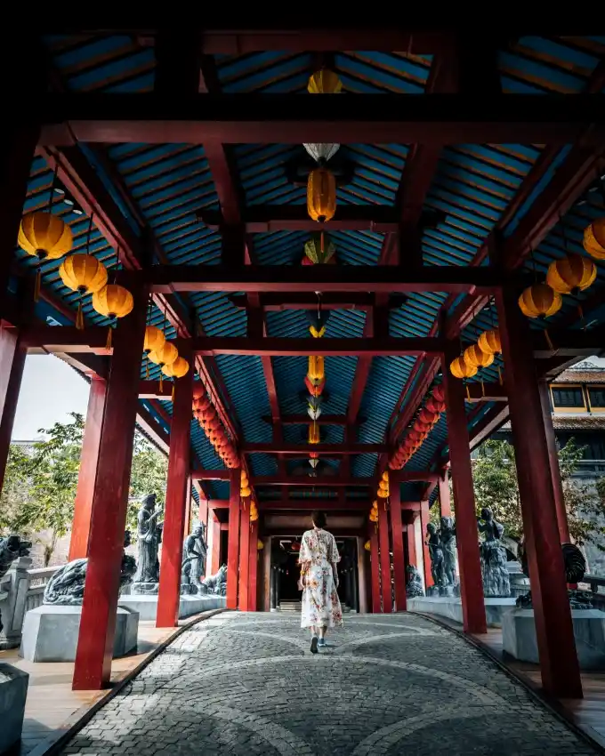 vietnamese imperial temple architecture