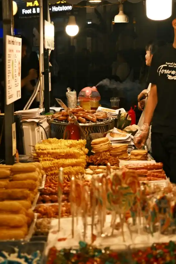 vietnamese street food market stalls