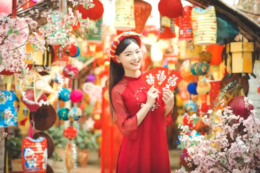 vietnamese tet lunar new year celebration